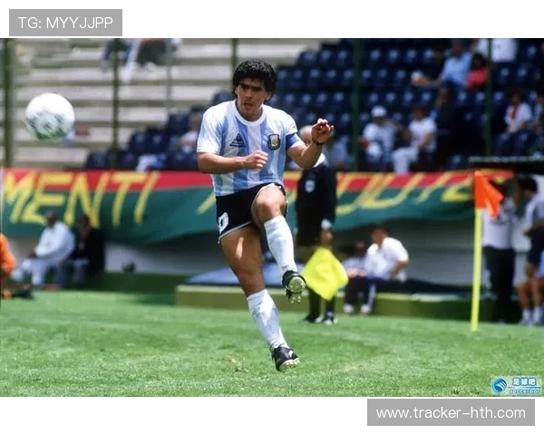 球场英雄梦想飞扬 足球巨星精彩瞬间漫画高清版展示